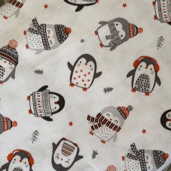 Penguin Print White Fabric - Picture 4 of 6